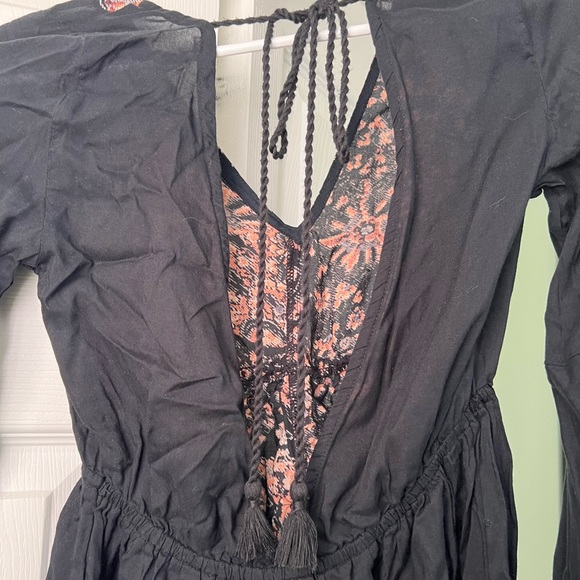 Navy Boho Dress with keyhole back and bell sleeves - Picture 4 of 4